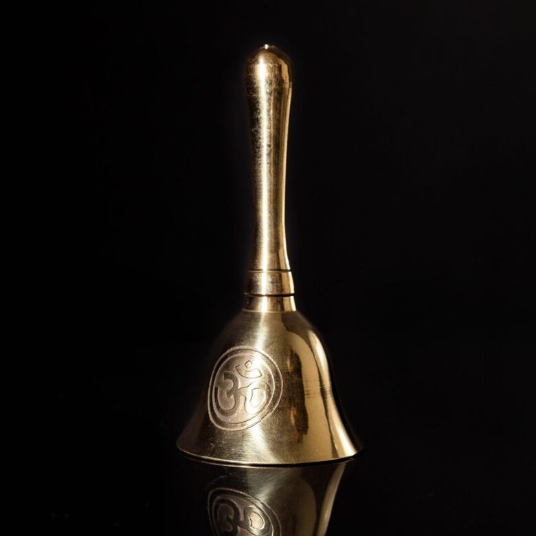 Misiņa zvaniņš ar OM simbolu Ø4 cm