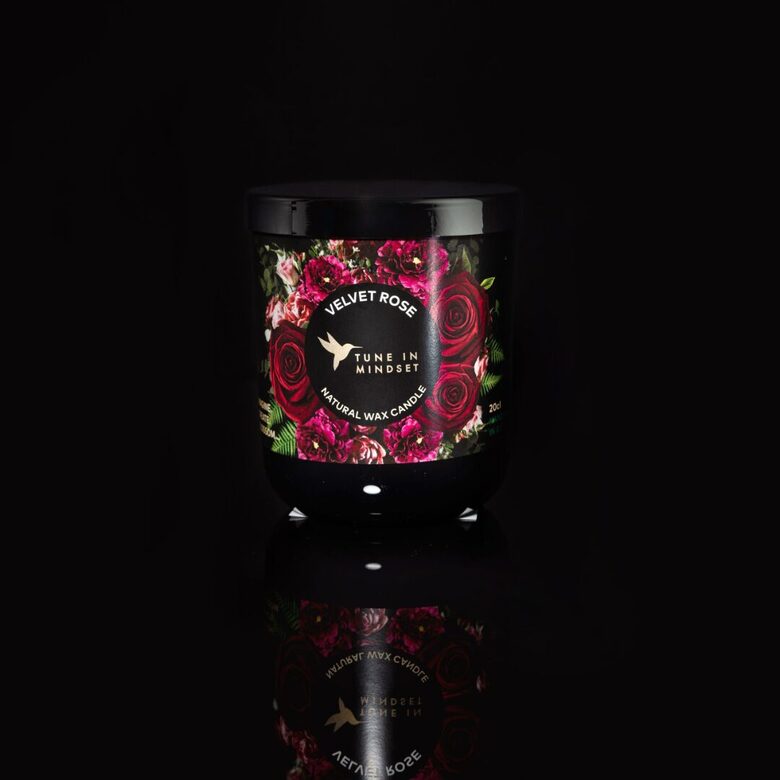 Dabīga vaska svece VELVET ROSE