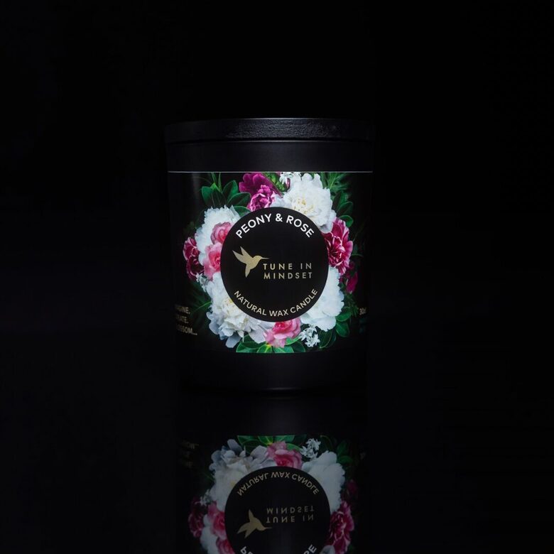 Свеча из натурального воска PEONY & ROSE