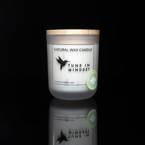 Свеча из натурального воска MESMERISING TRUTH